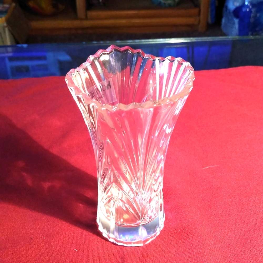 Home Beautiful Bud Vase